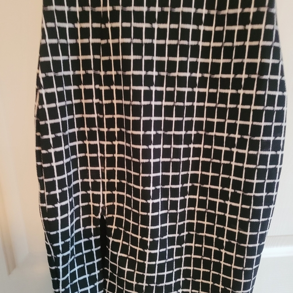 Womens Black and White Dress - Picture 4 of 12